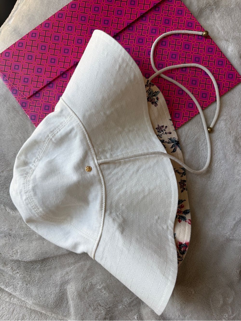 Tory Burch Reversible Sun Hat with Gift Box
